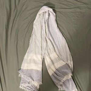 White/Grey Scarf